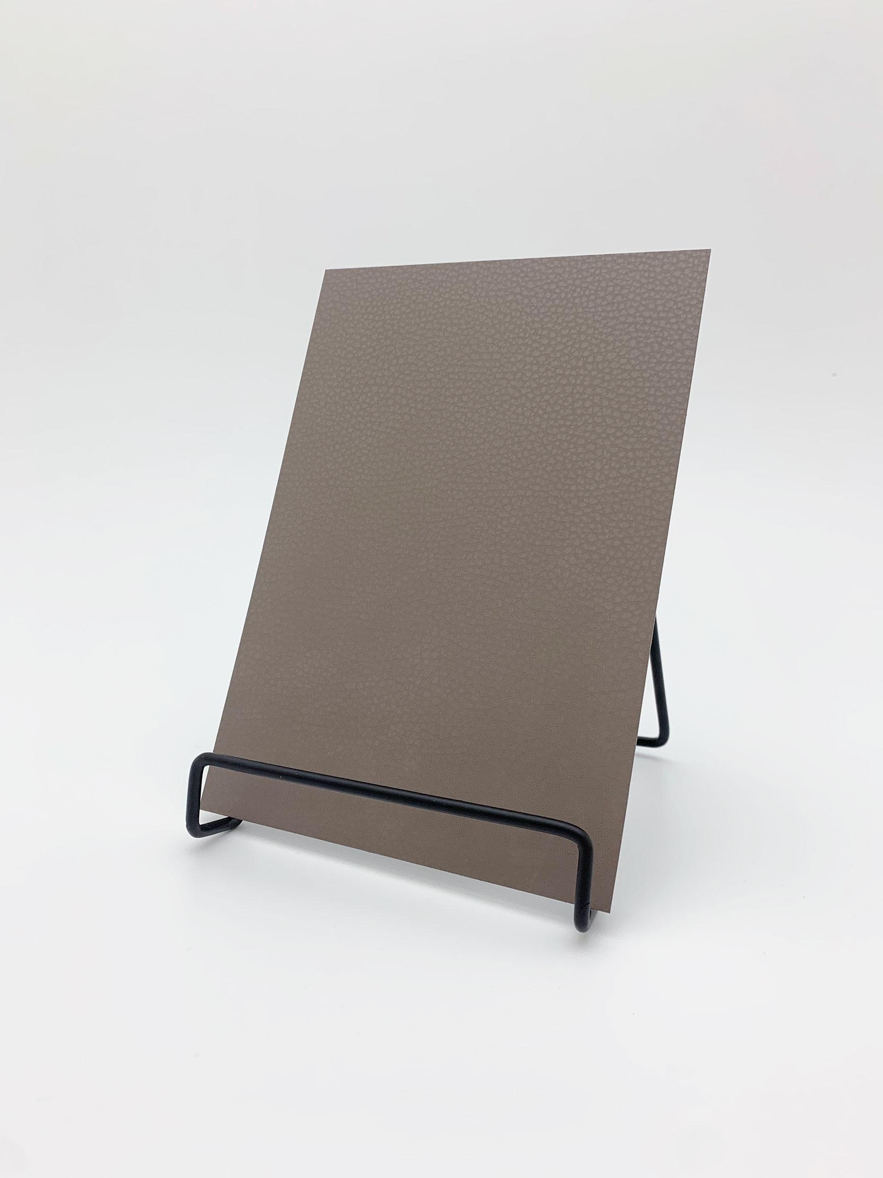 Elements Cocoa Leather real material sample - a smooth, fine-grained taupe-brown leather look