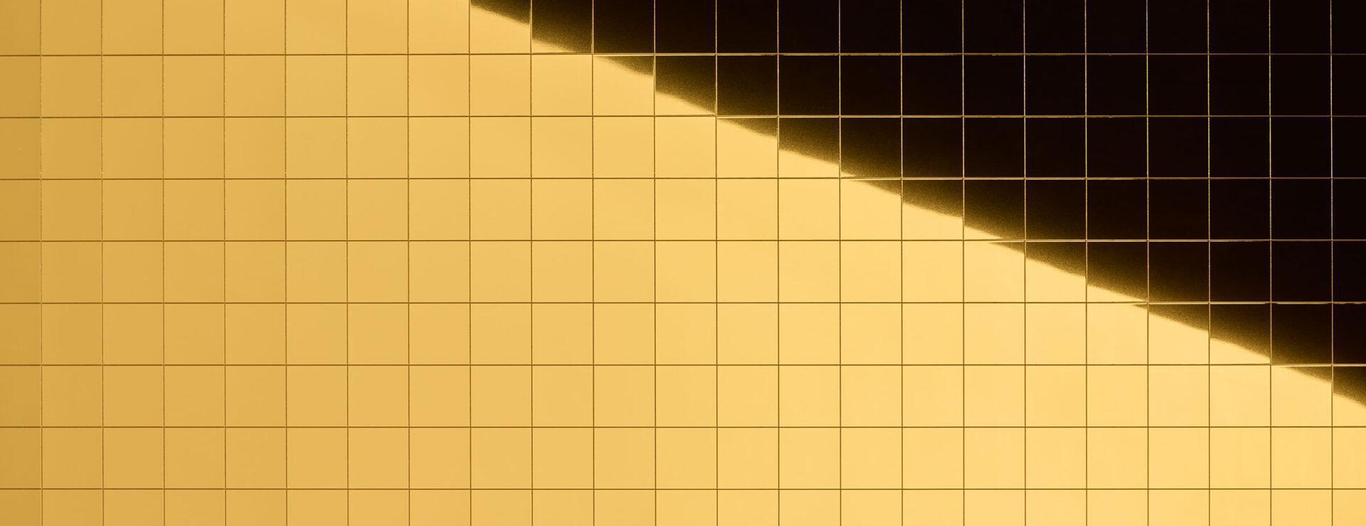 Elements Mirror Pixels Flexible Gold 20x20 real material sample - pixel mosaic grid mirror laminate