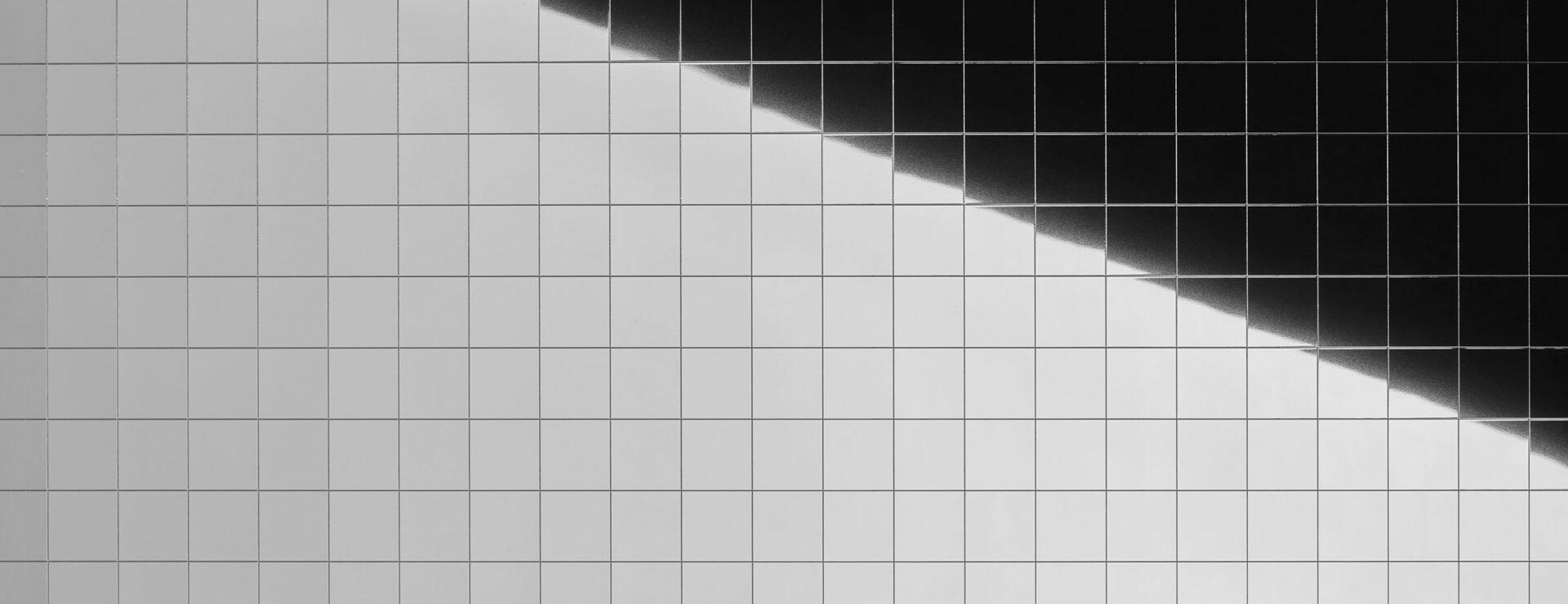 Elements Mirror Pixels Flexible Silver 20x20 real material sample - pixel mosaic grid mirror laminate